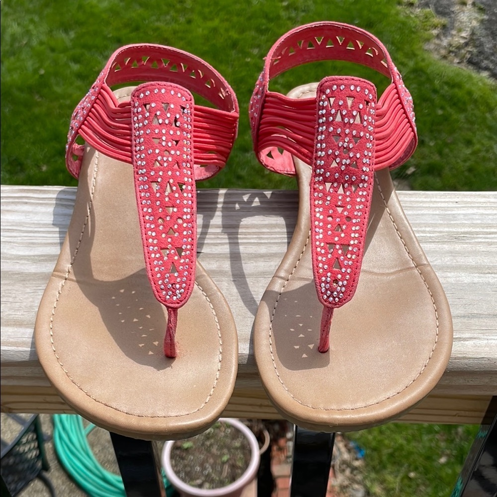Daisy Fuentes Pink and Tan Sandals with Beaded T-Strap